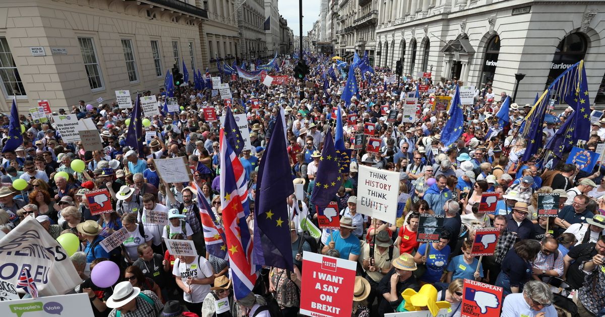 PAY-Peoples-Vote-march-for-a-second-EU-referendum
