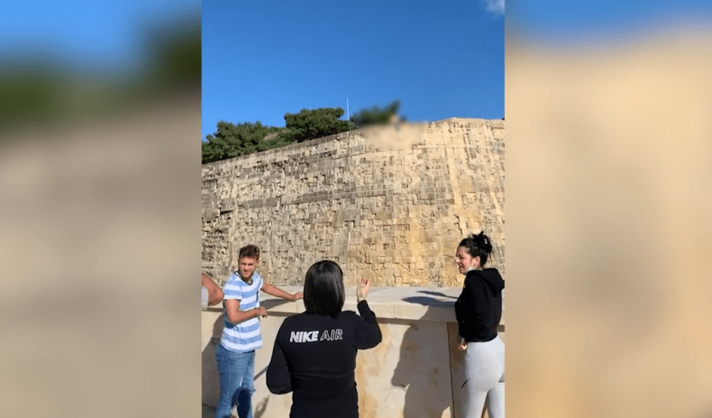 I Don’t Like To Look At&nbsp;Suicide