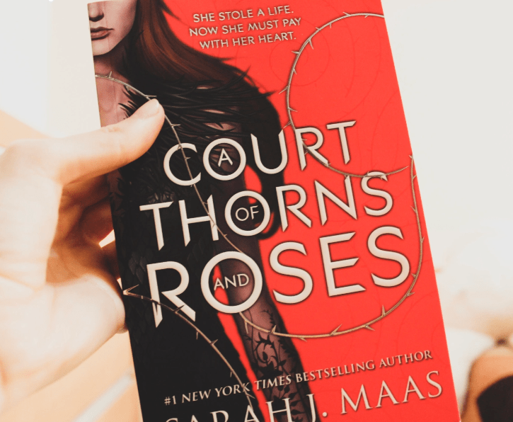 A Court of Thorns and Roses – Sarah J. Maas